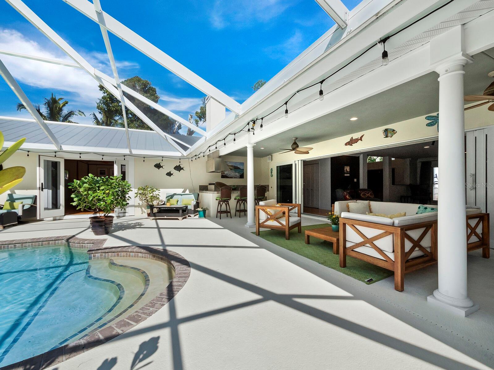 HIDDEN HARBOR - Residential