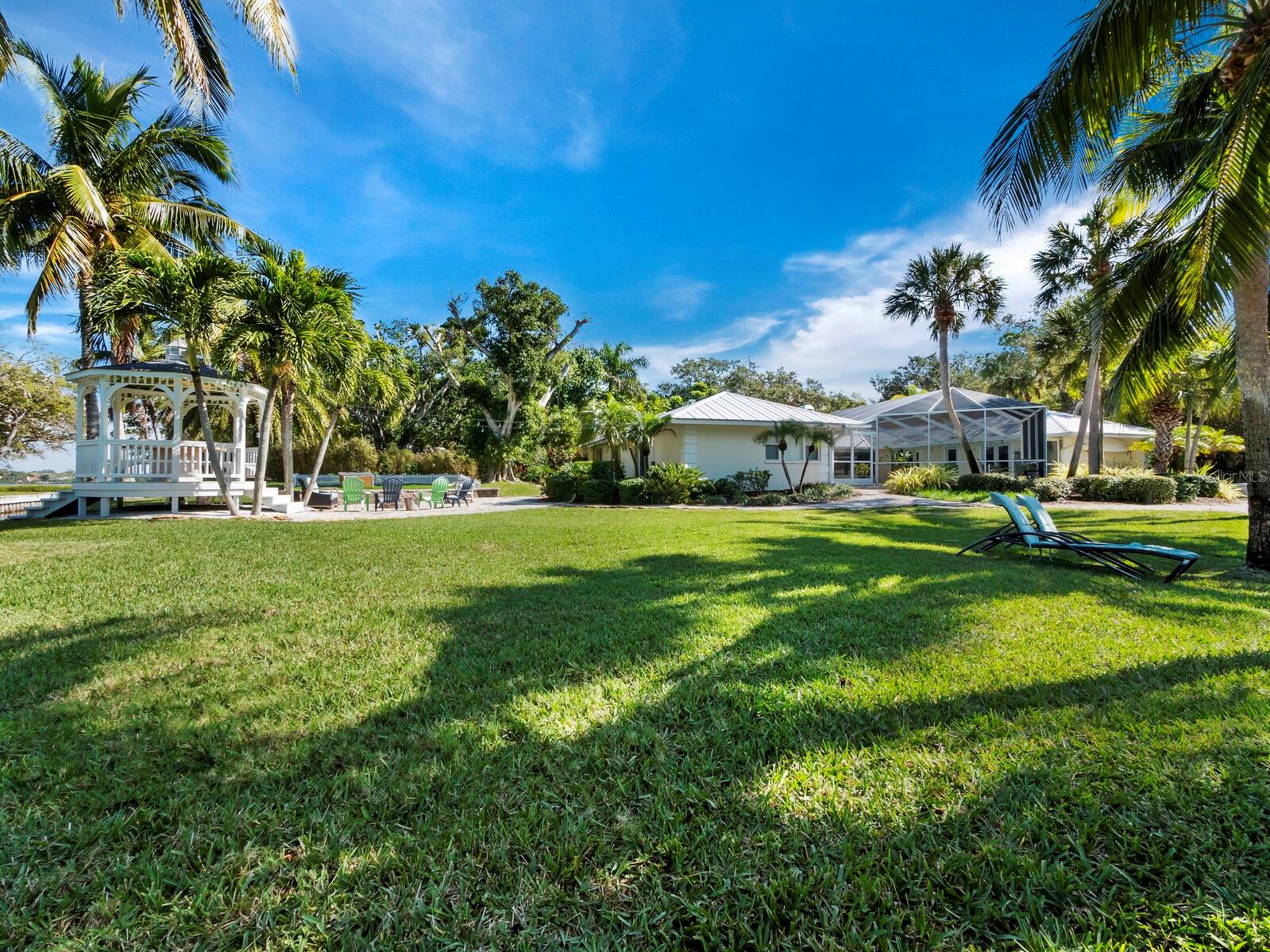 HIDDEN HARBOR - Residential