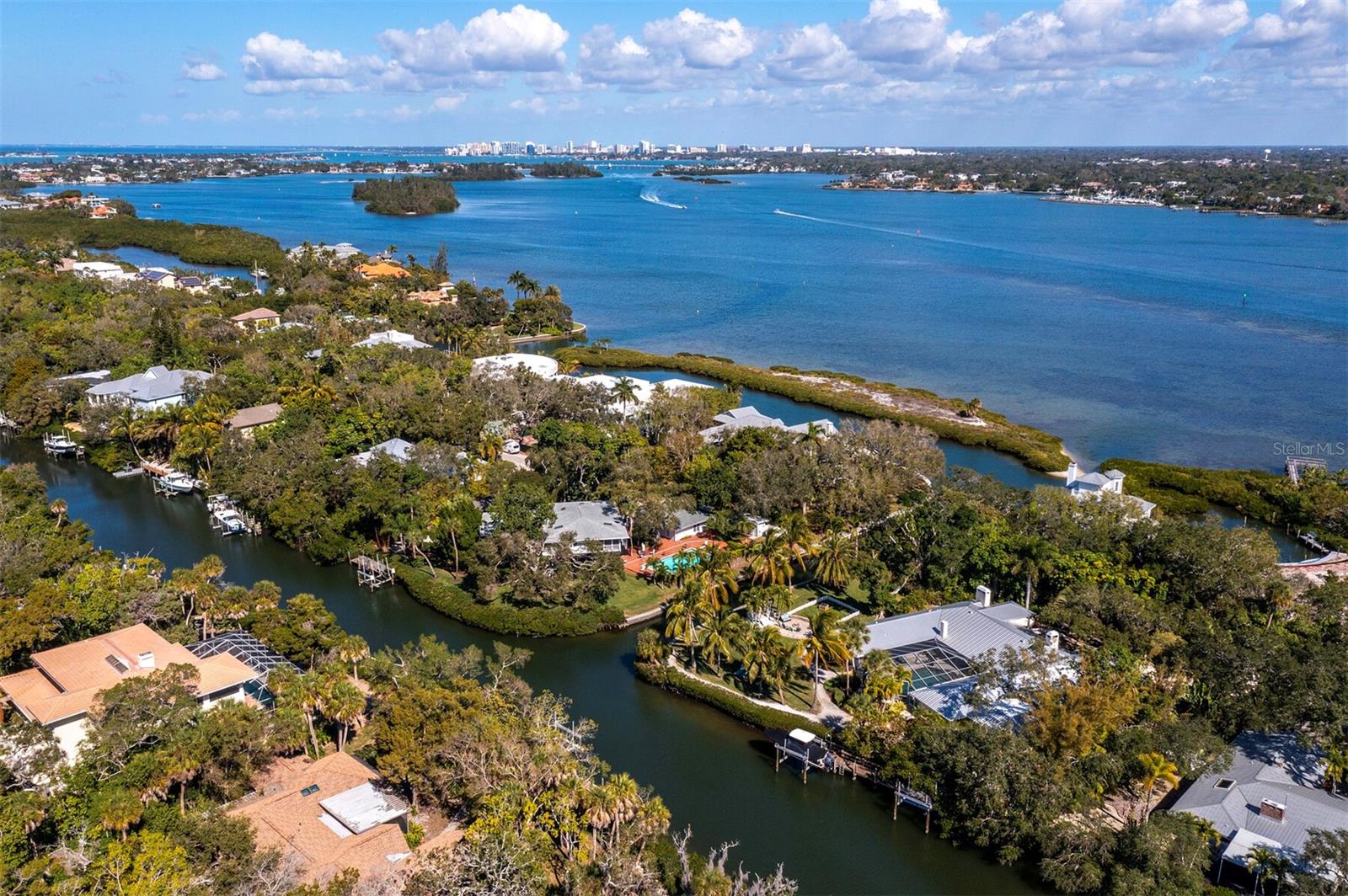 HIDDEN HARBOR - Residential