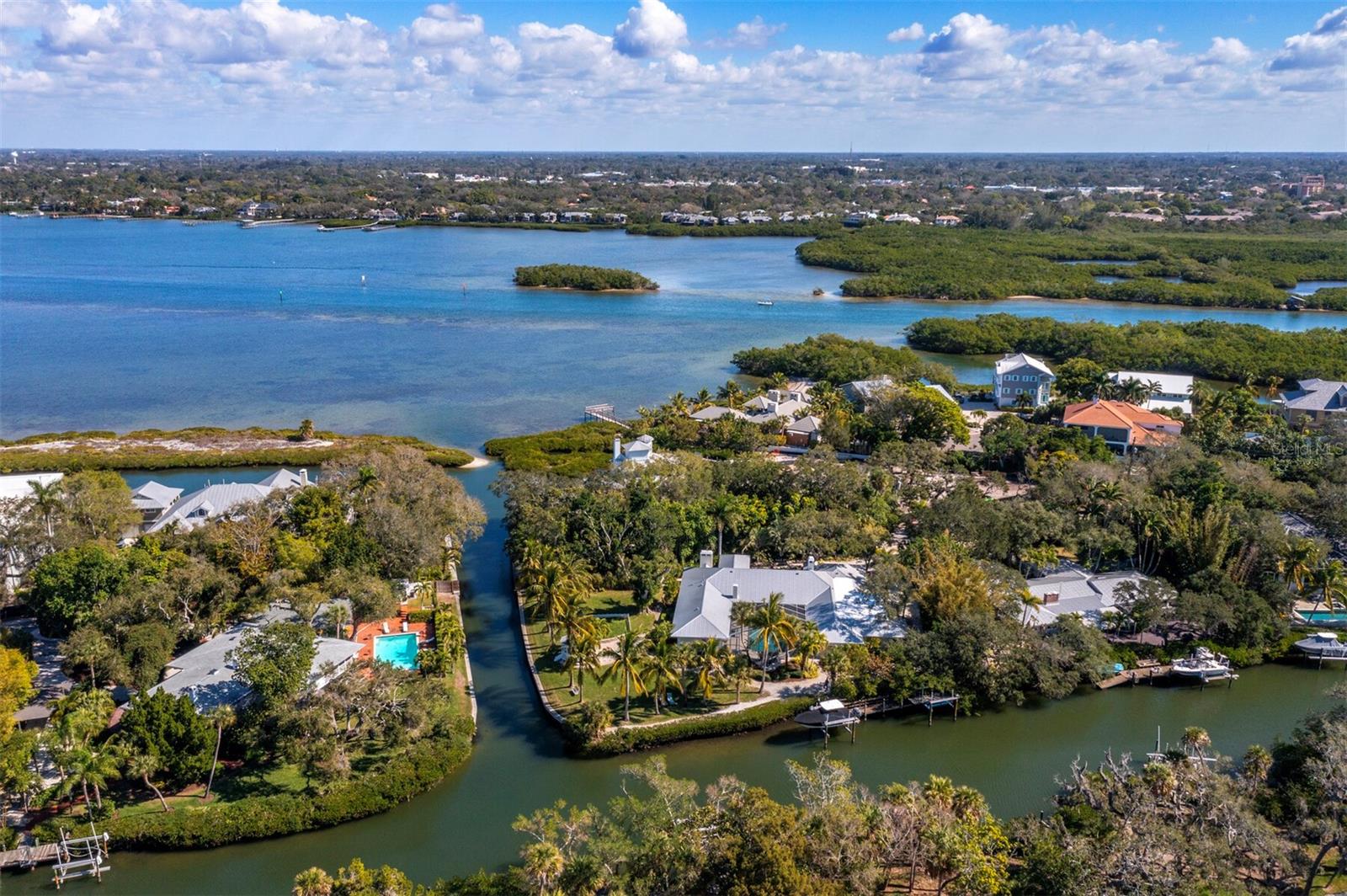 HIDDEN HARBOR - Residential