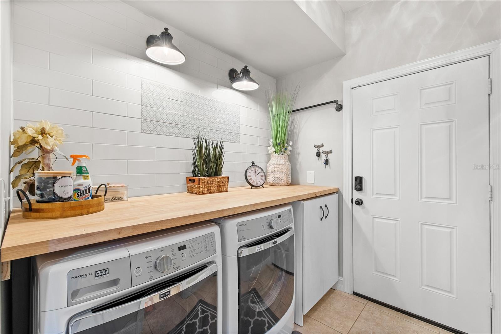 GROVELAND FARMS 17-23-25 - Residential