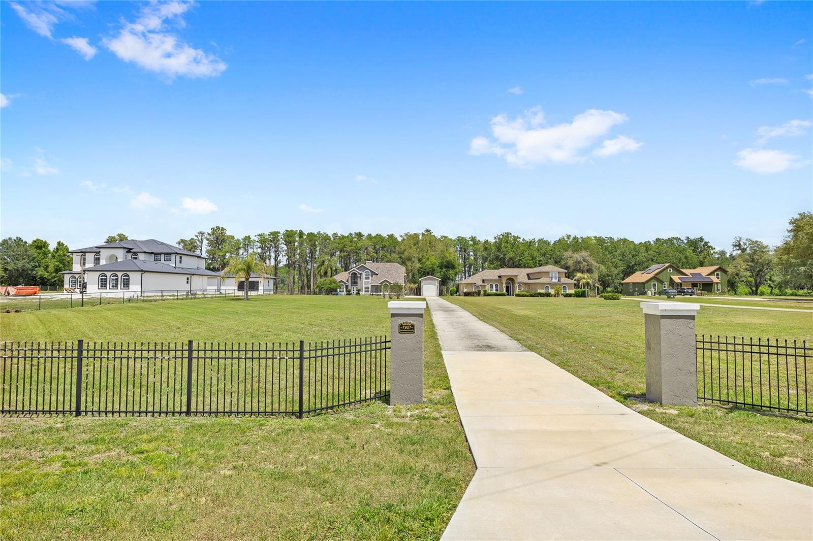 GROVELAND FARMS 17-23-25 - Residential