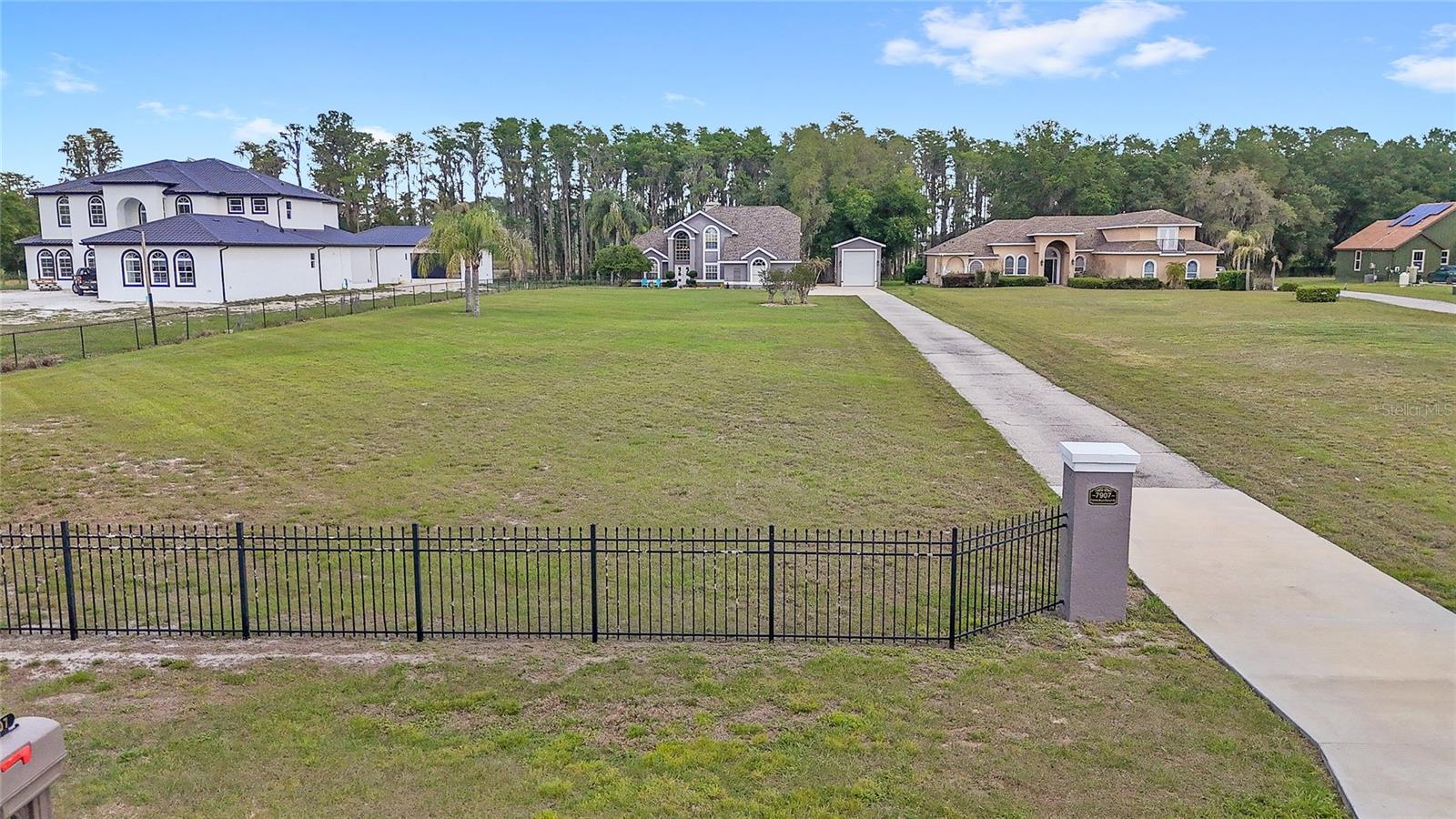 GROVELAND FARMS 17-23-25 - Residential