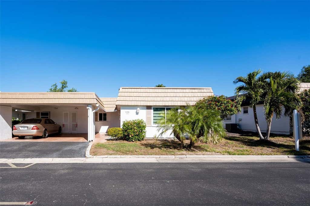 Photo of 2305 Riverbluff Parkway #V256, Sarasota, FL 34231 (MLS # A4698931)