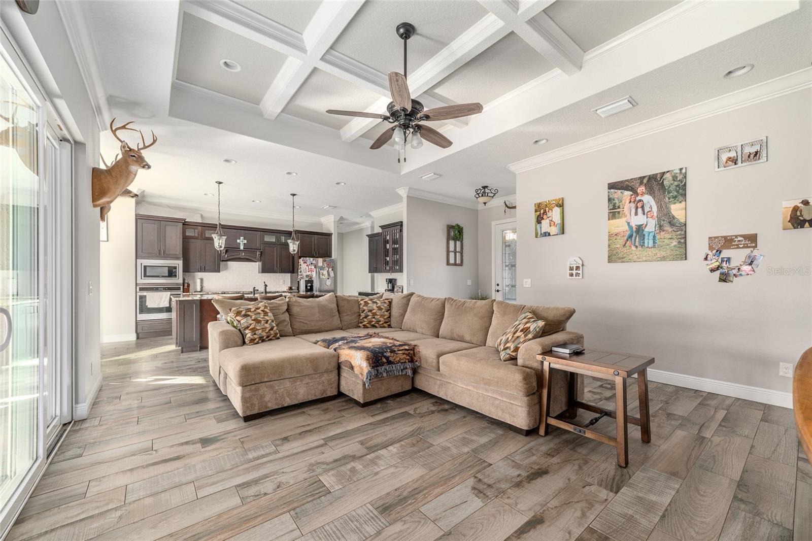 ROLLING HILLS UN 01 - Residential