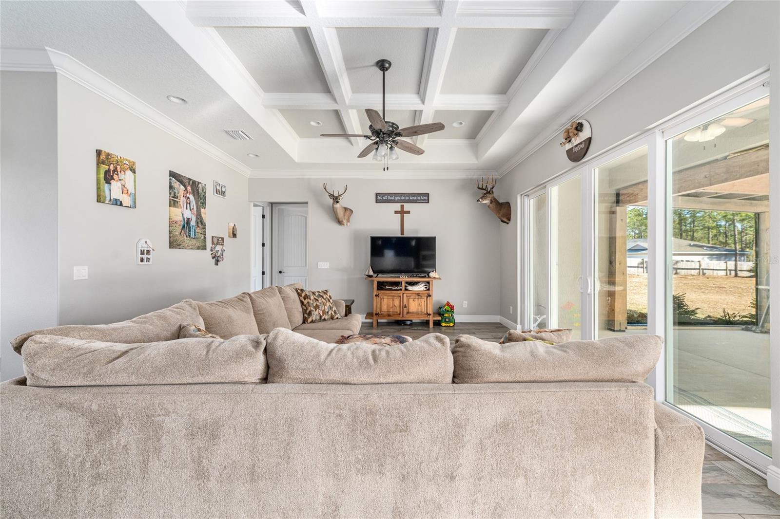 ROLLING HILLS UN 01 - Residential