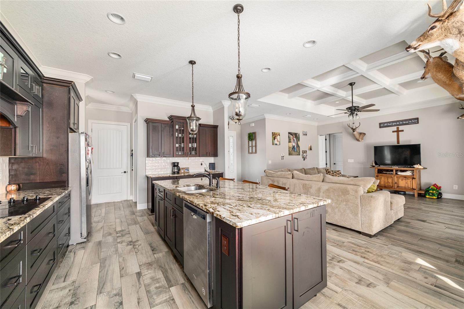 ROLLING HILLS UN 01 - Residential