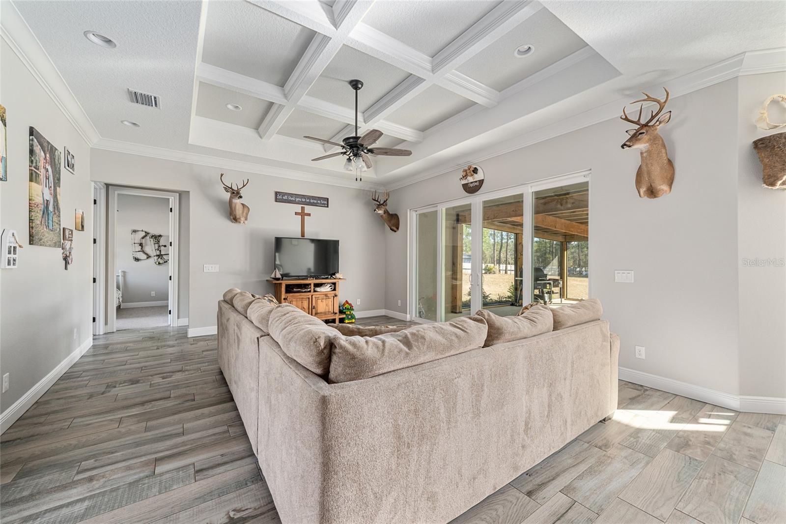 ROLLING HILLS UN 01 - Residential