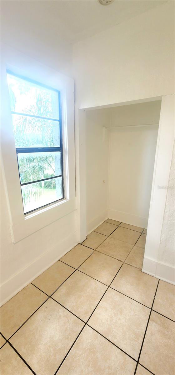 EAST COLLEGE ADD - Residential Lease