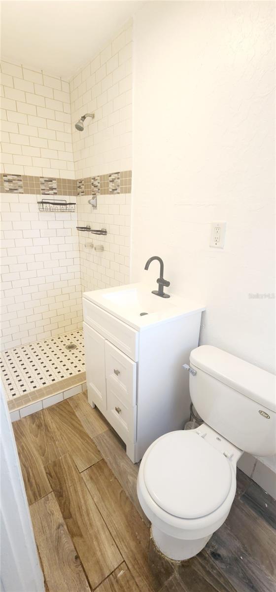 EAST COLLEGE ADD - Residential Lease