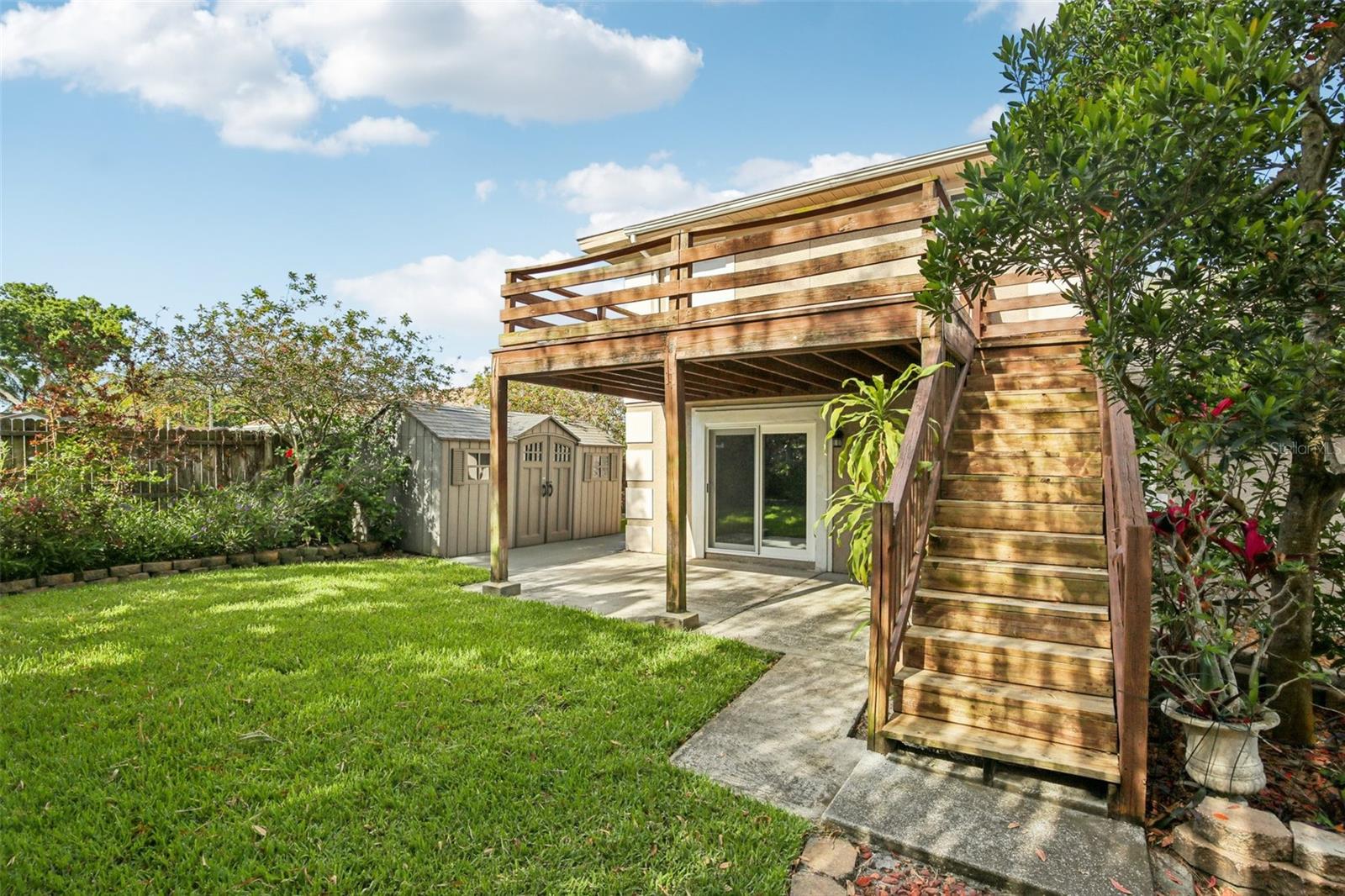 HILLTOP GROVES ESTATES - Residential