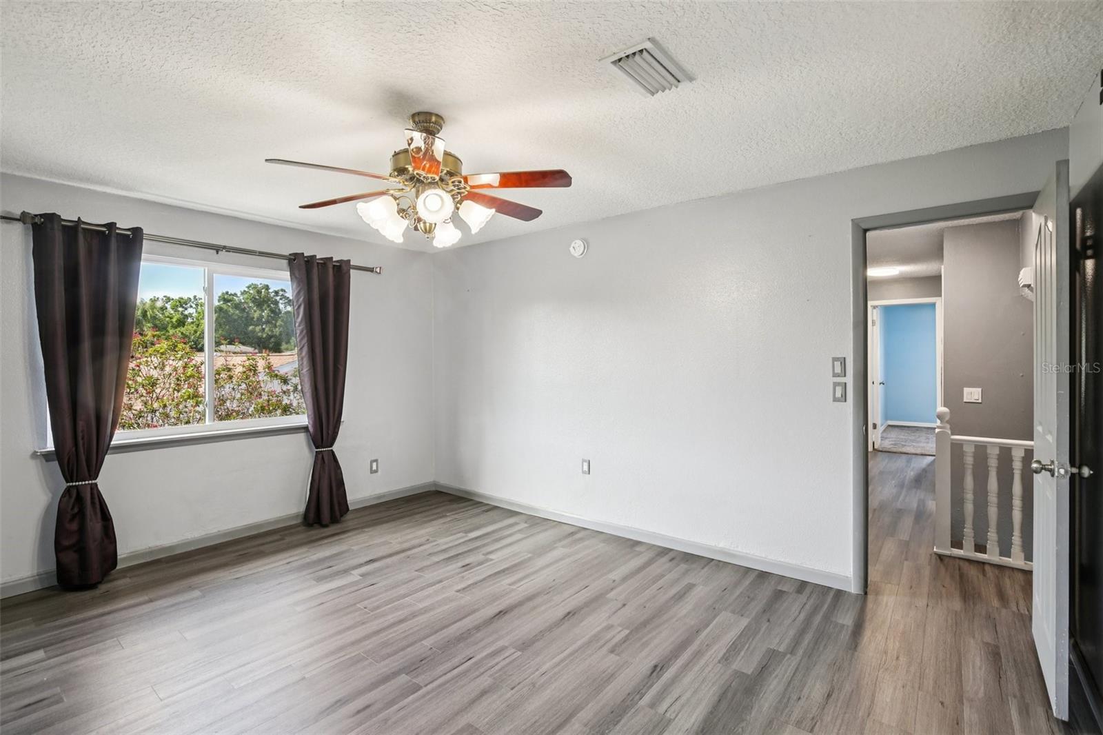 HILLTOP GROVES ESTATES - Residential