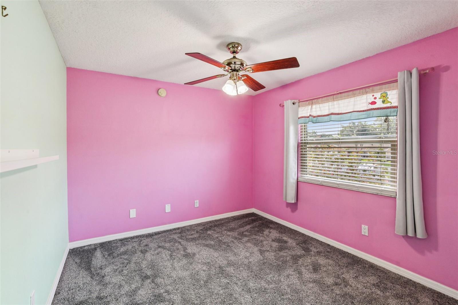 HILLTOP GROVES ESTATES - Residential