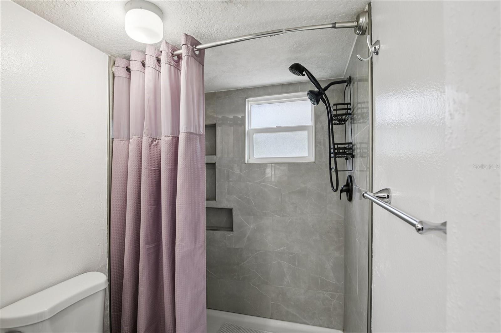 HILLTOP GROVES ESTATES - Residential