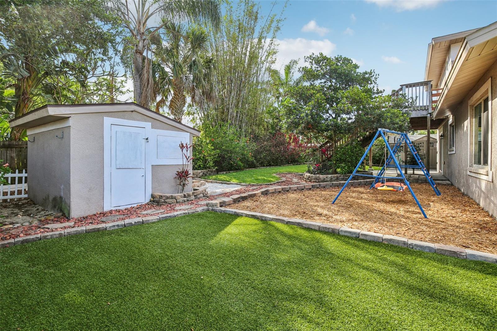 HILLTOP GROVES ESTATES - Residential