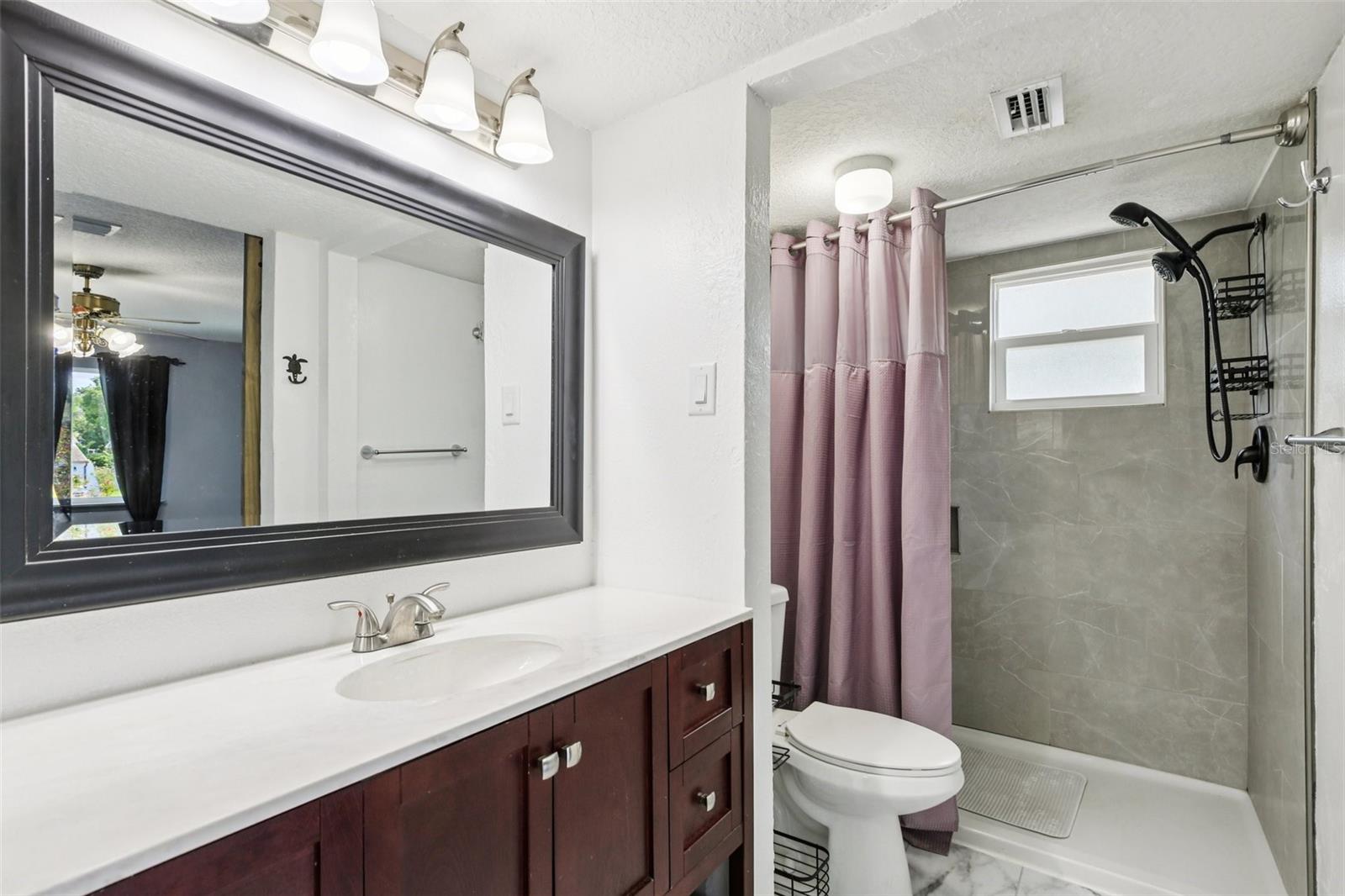 HILLTOP GROVES ESTATES - Residential