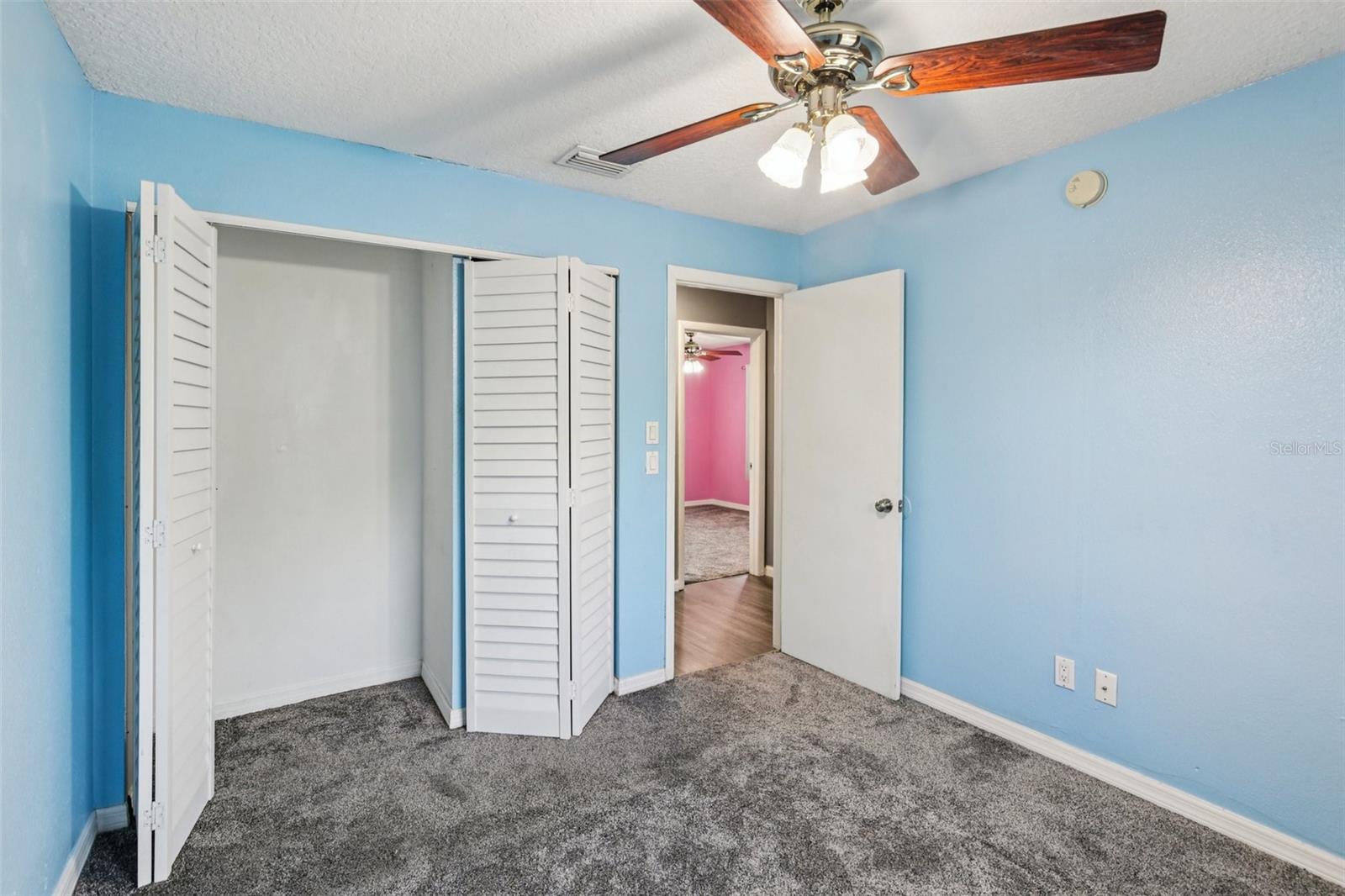 HILLTOP GROVES ESTATES - Residential