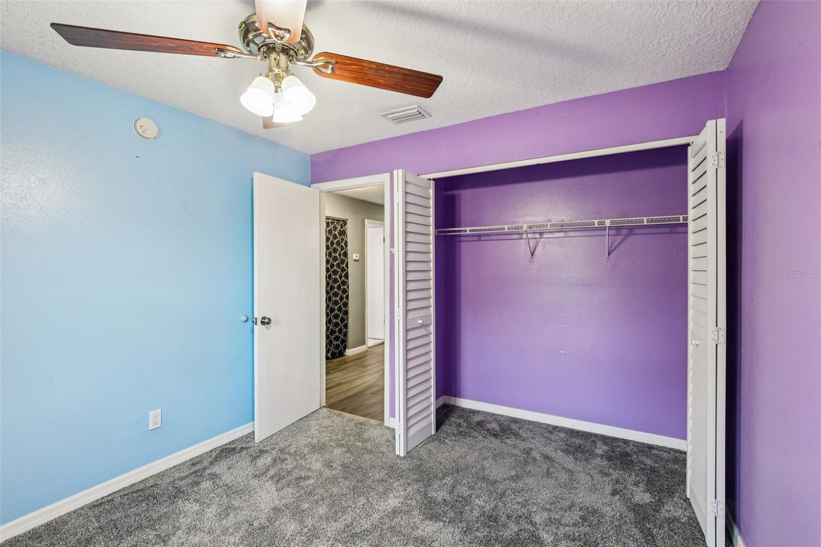 HILLTOP GROVES ESTATES - Residential