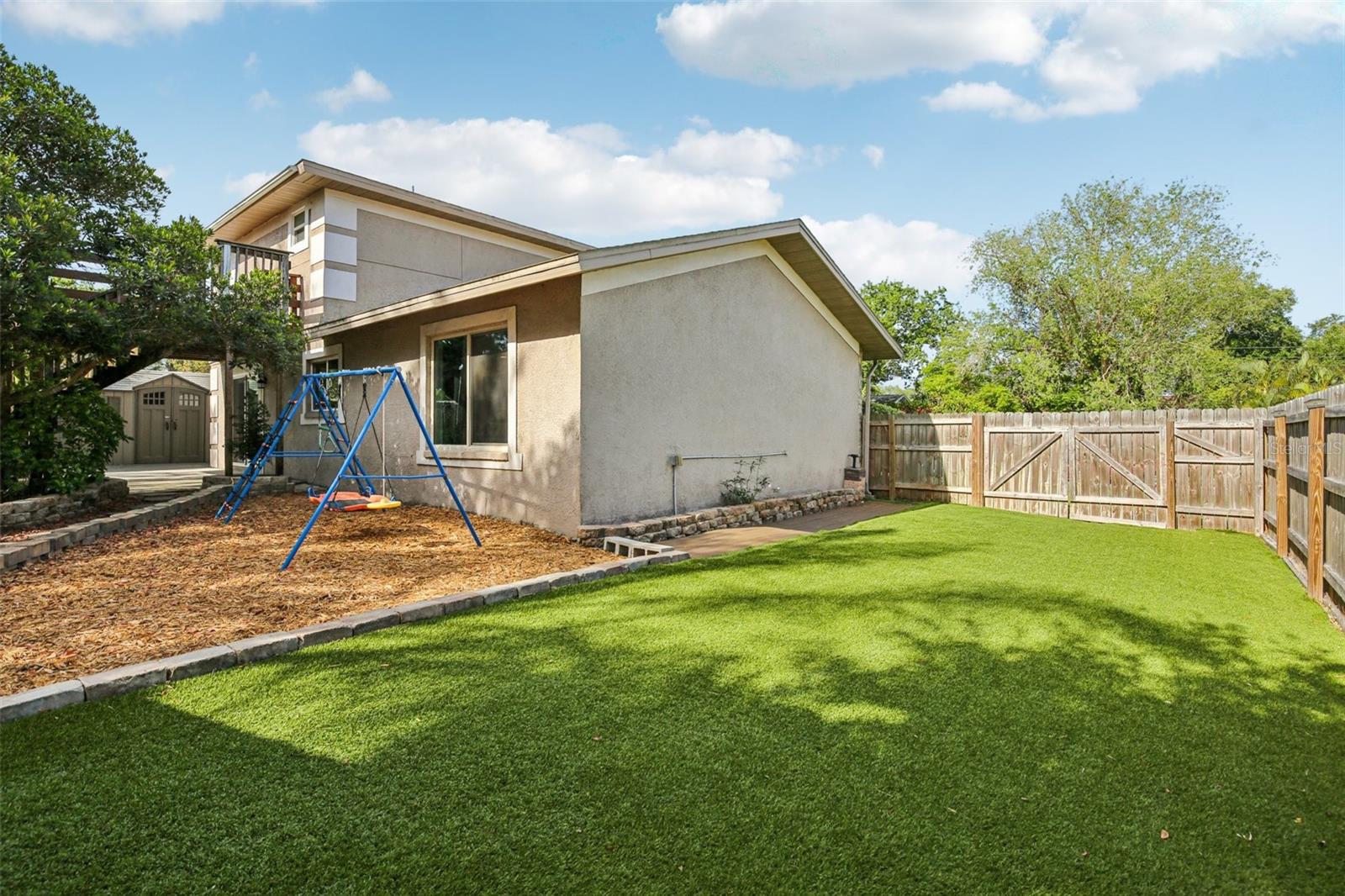 HILLTOP GROVES ESTATES - Residential