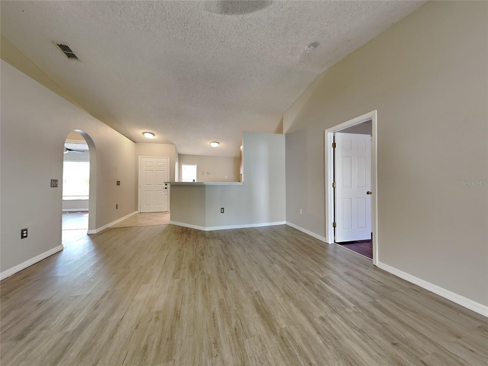 KINGS LAKE PH 2B - Residential Lease