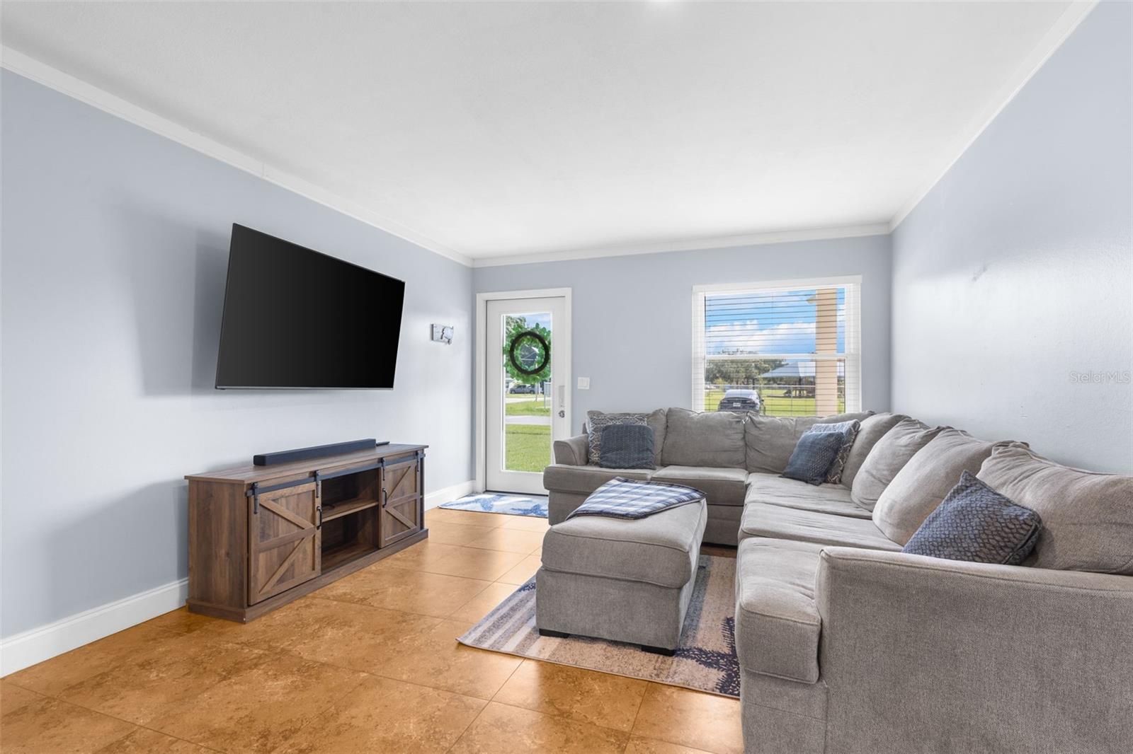 TROPICAL TERRACE UNIT 4 - Residential Lease