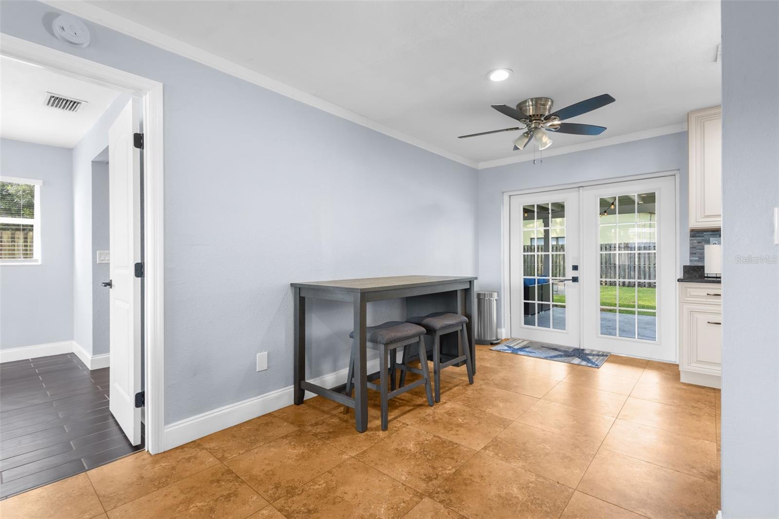 TROPICAL TERRACE UNIT 4 - Residential Lease