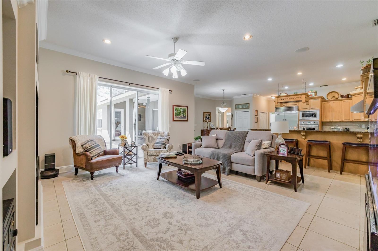 FISH HAWK TRAILS UNIT 4 PH - Residential