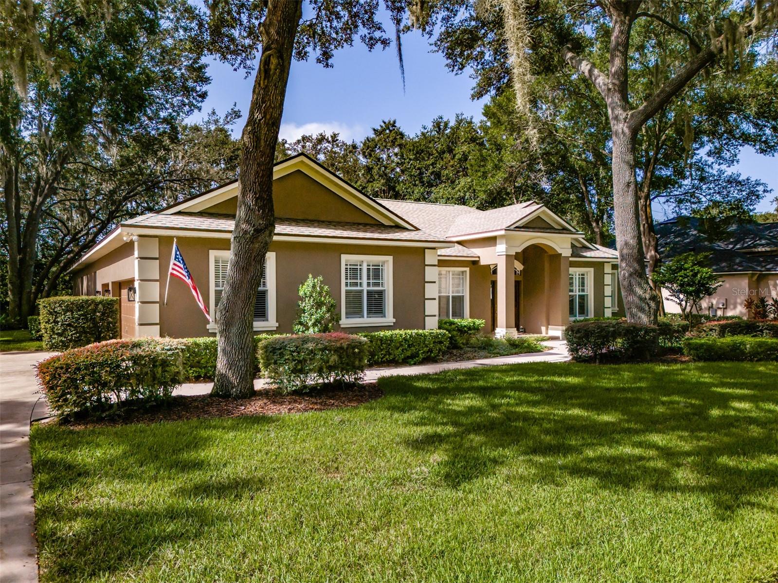 FISH HAWK TRAILS UNIT 4 PH - Residential