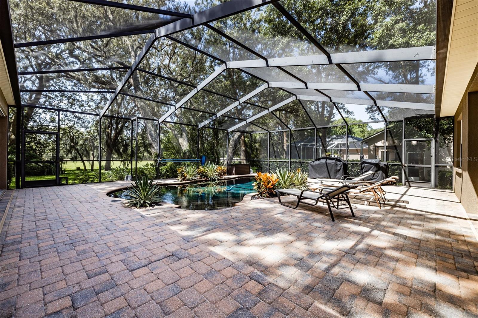 FISH HAWK TRAILS UNIT 4 PH - Residential