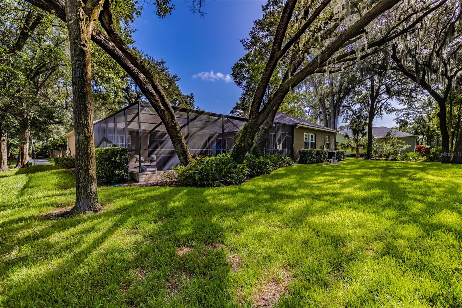 FISH HAWK TRAILS UNIT 4 PH - Residential