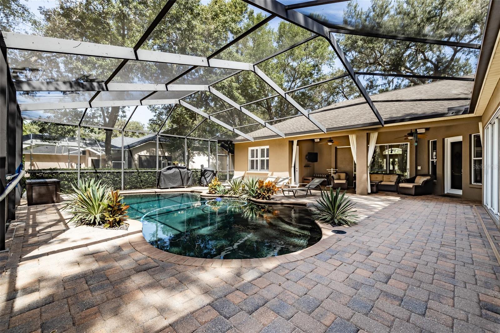 FISH HAWK TRAILS UNIT 4 PH - Residential