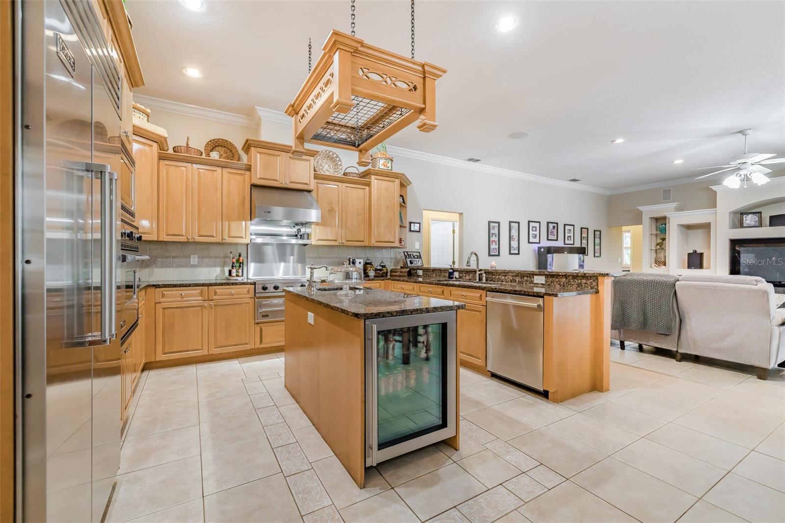 FISH HAWK TRAILS UNIT 4 PH - Residential