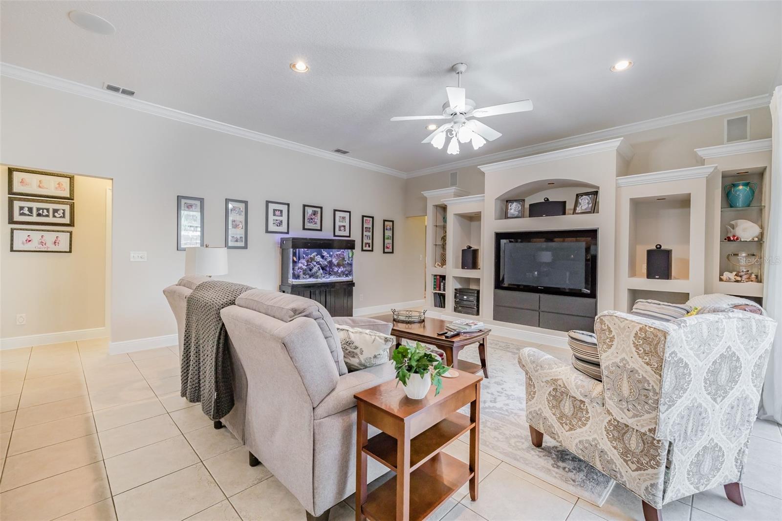 FISH HAWK TRAILS UNIT 4 PH - Residential