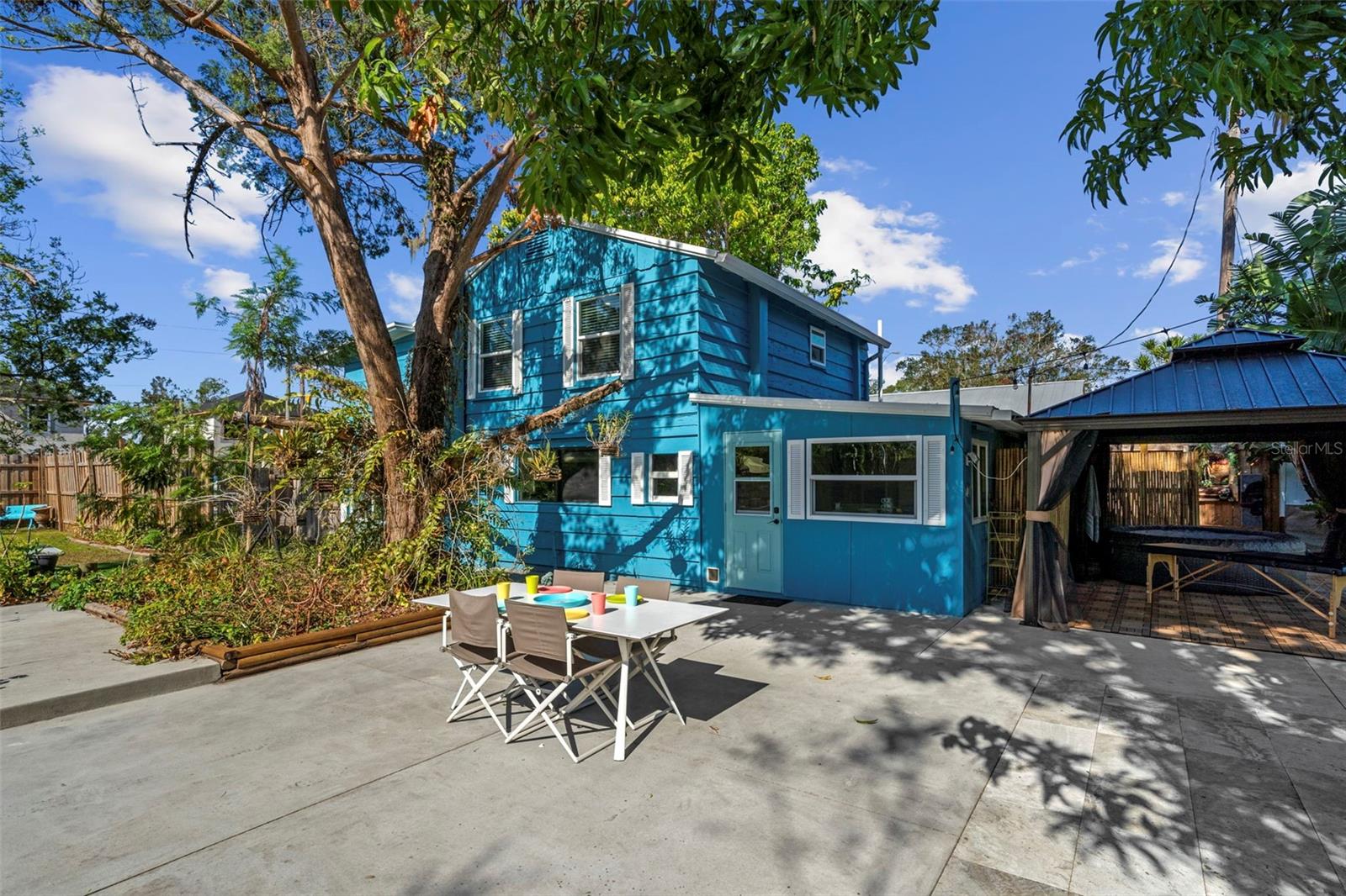 TUCKERS SUB - Residential