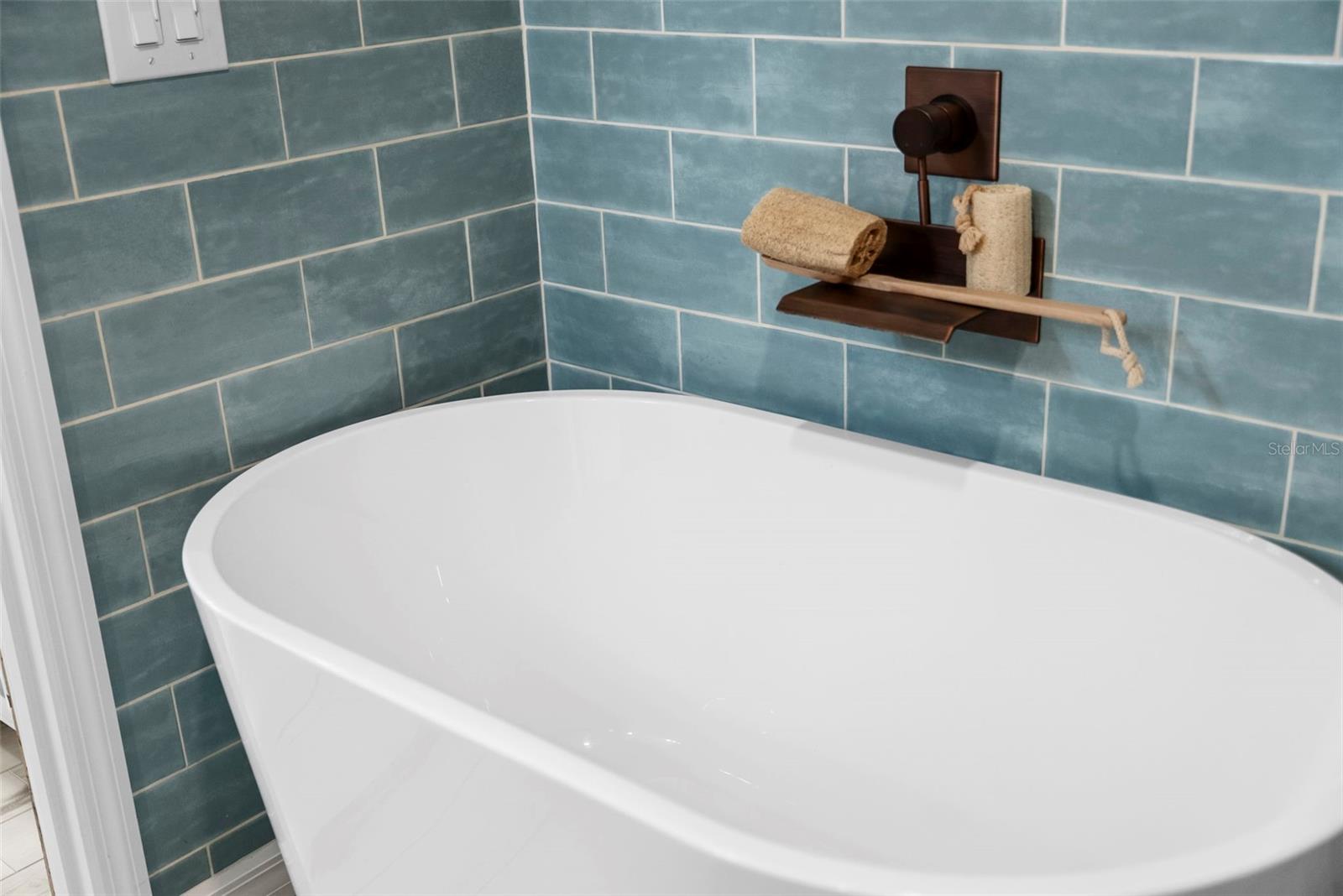 TUCKERS SUB - Residential