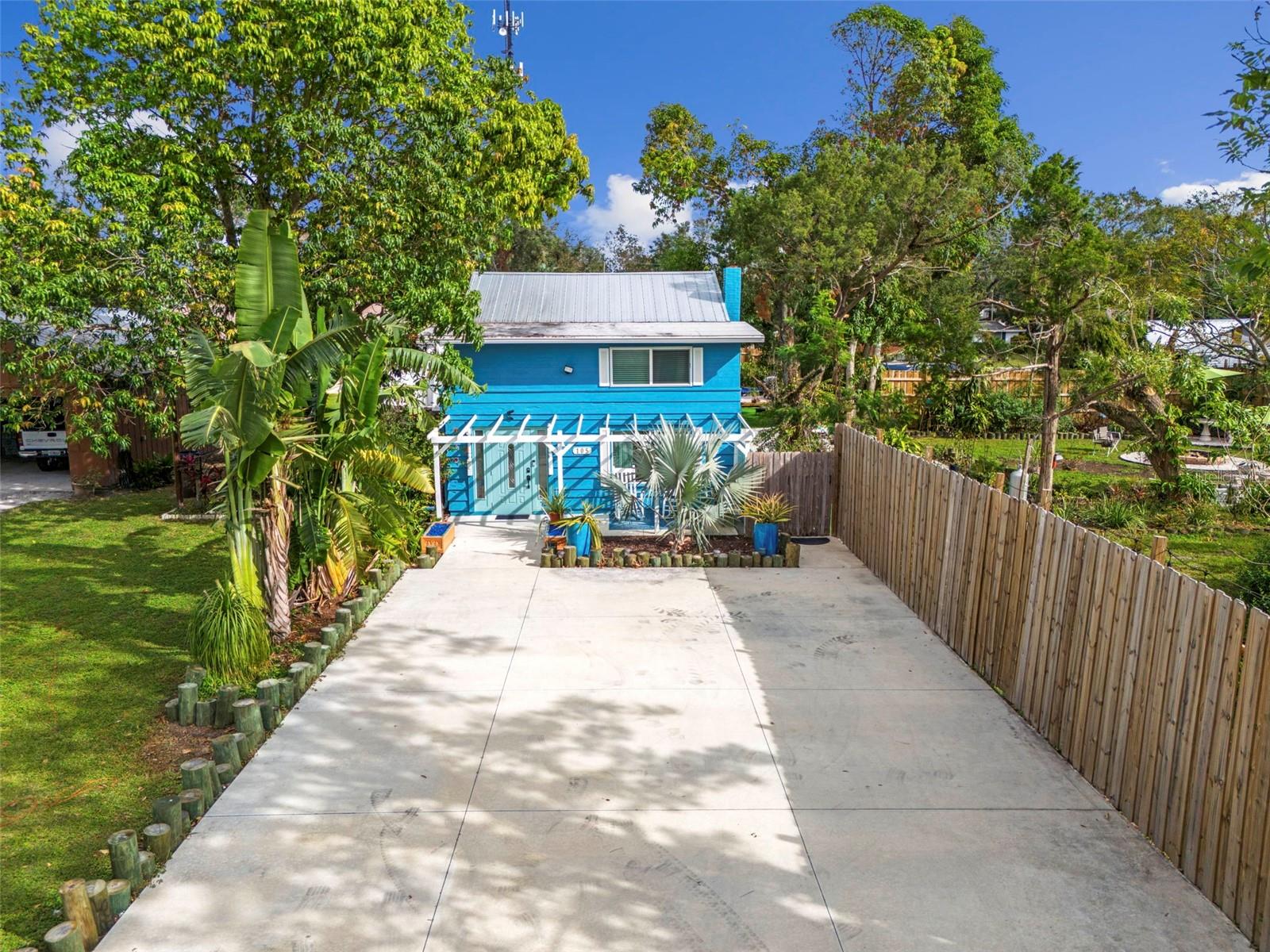 TUCKERS SUB - Residential