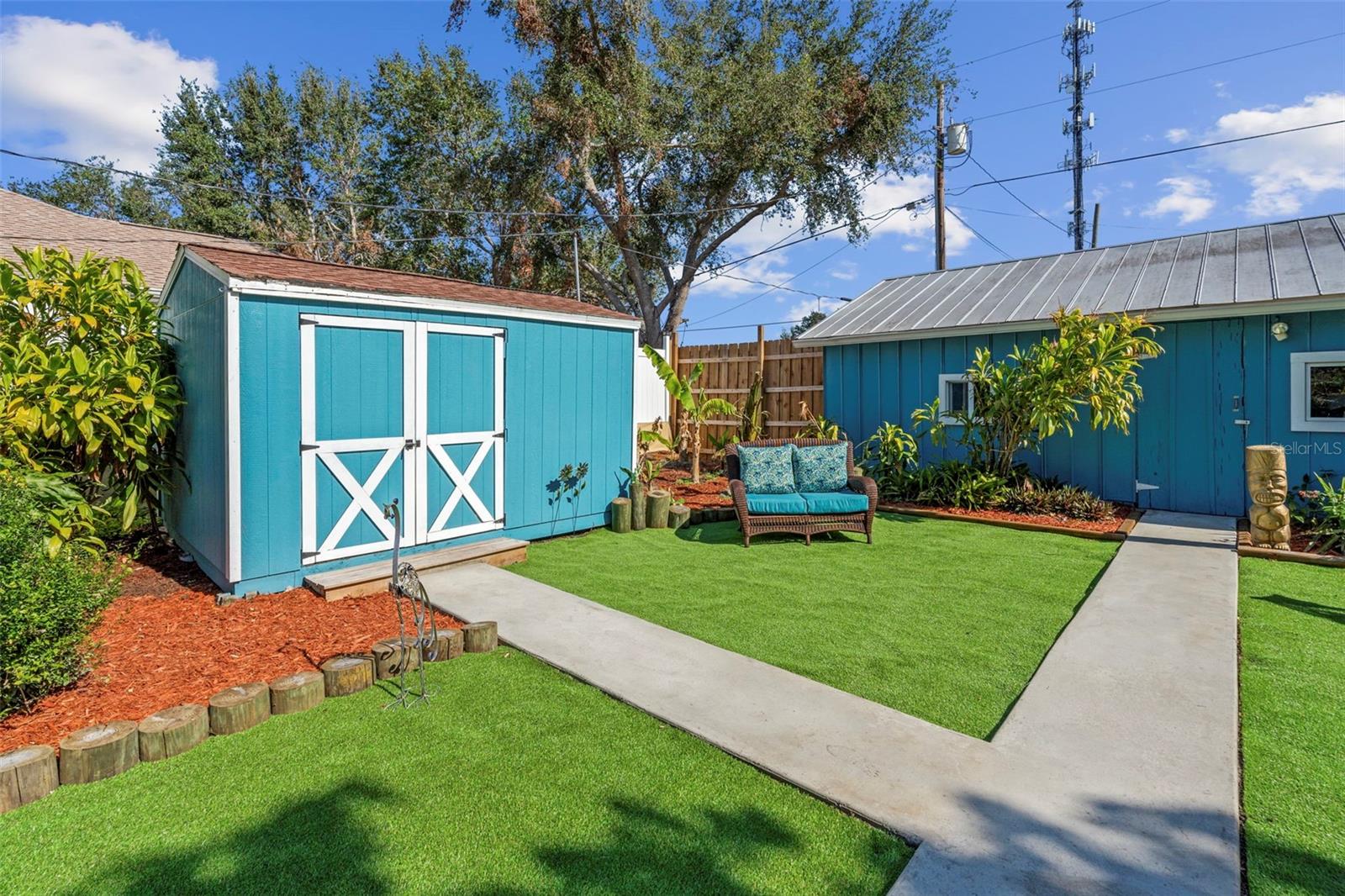 TUCKERS SUB - Residential