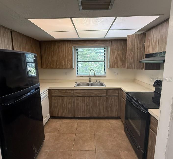 PINEHURST PARK REP OF - Residential Lease