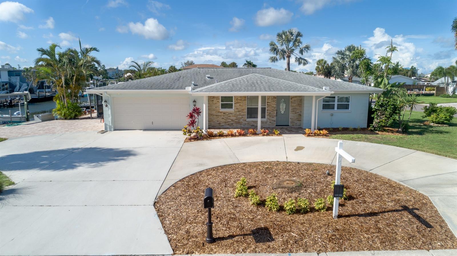 171 PALM BOULEVARD