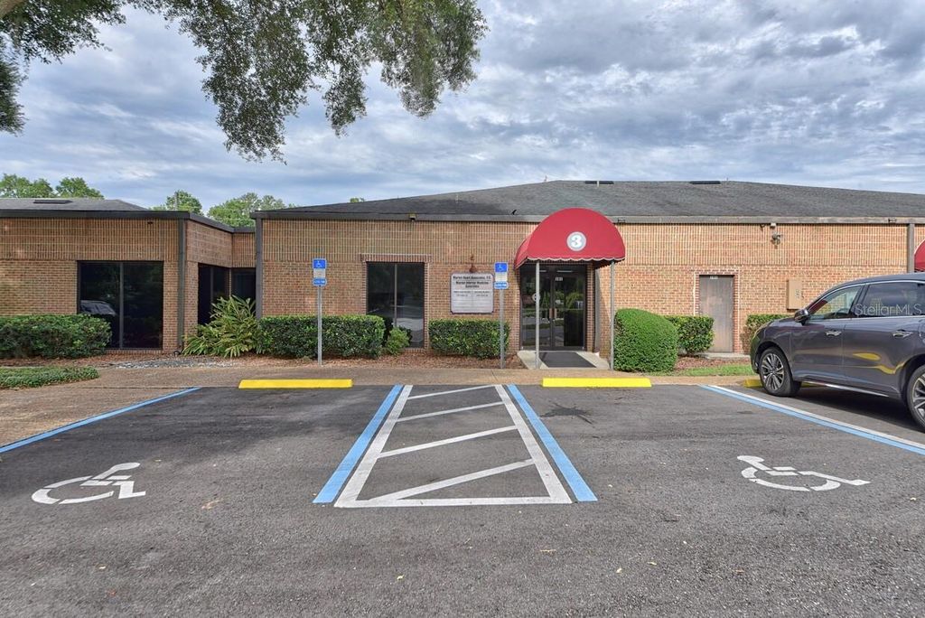 Photo of 1805 SE Lake Weir Avenue #3, Ocala, FL 34471 (MLS # OM724962)