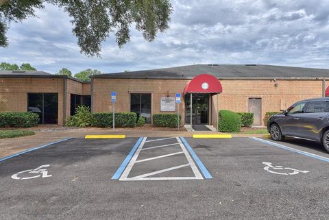 Photo of 1805 SE Lake Weir Avenue #3, Ocala, FL 34471 (MLS # OM724962)
