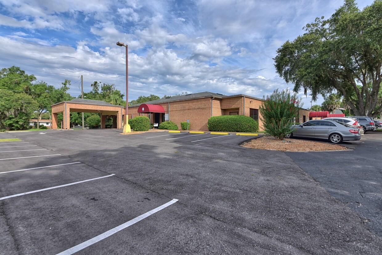 1805 SE LAKE WEIR AVENUE 3