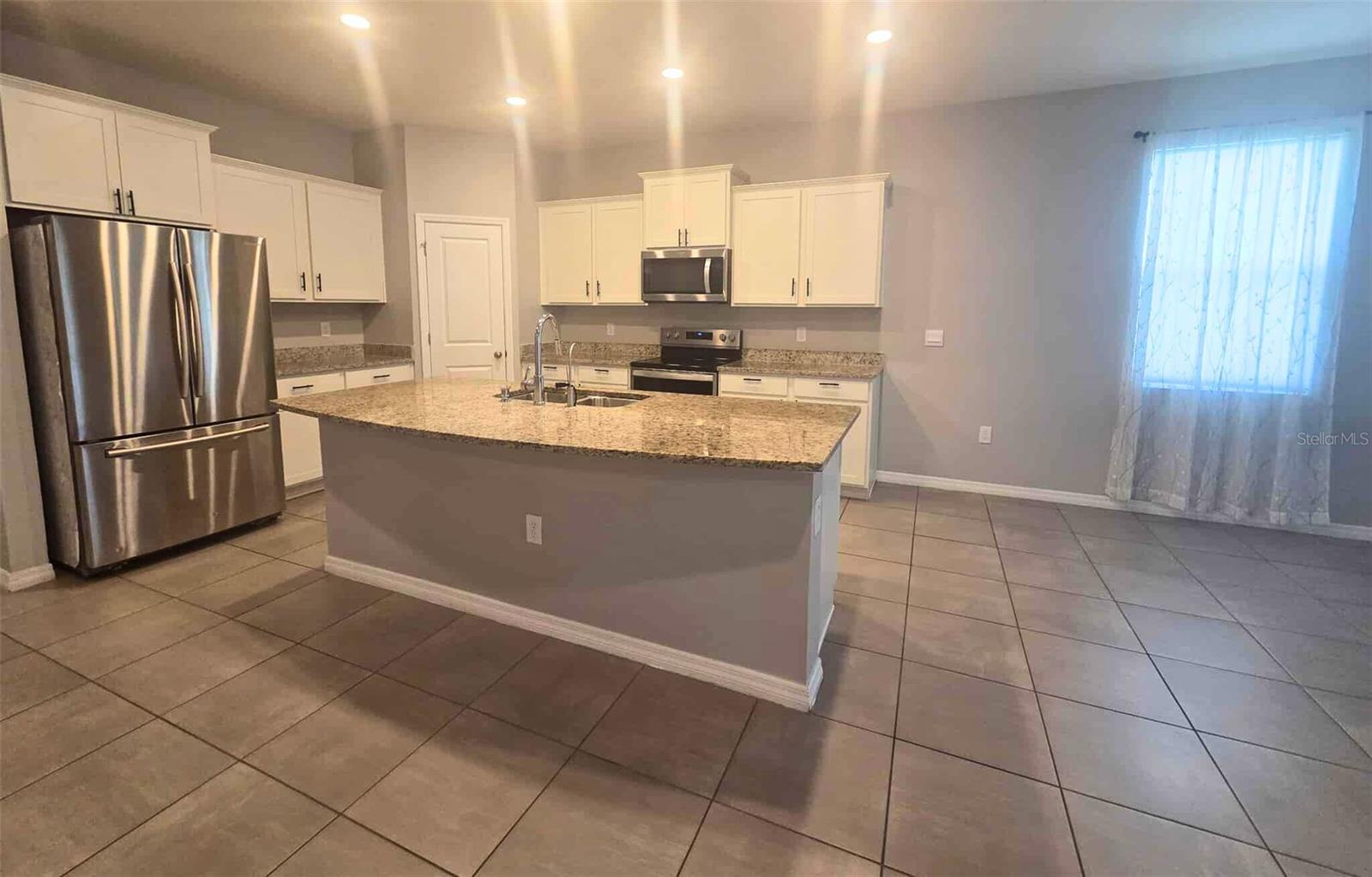 EVERGREEN ESTATES - Residential Lease