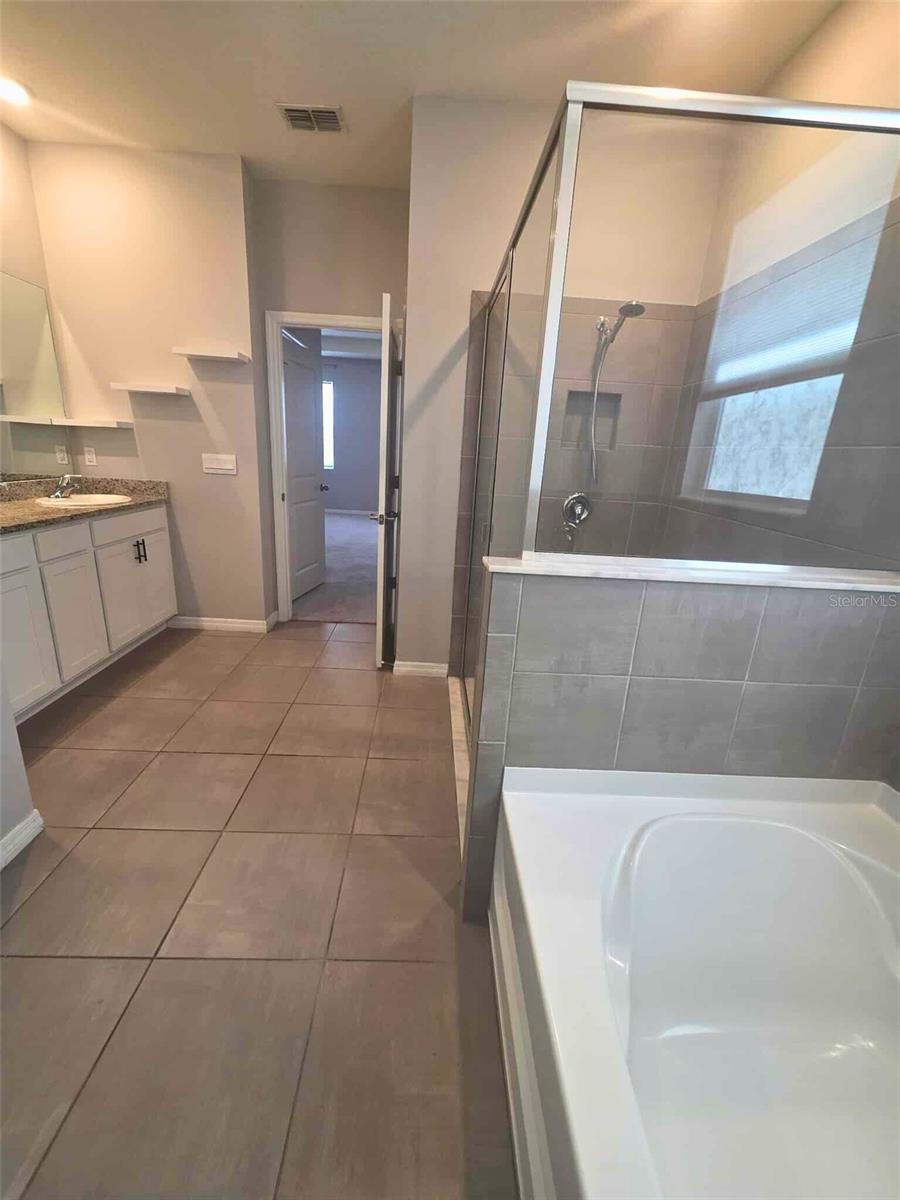 EVERGREEN ESTATES - Residential Lease
