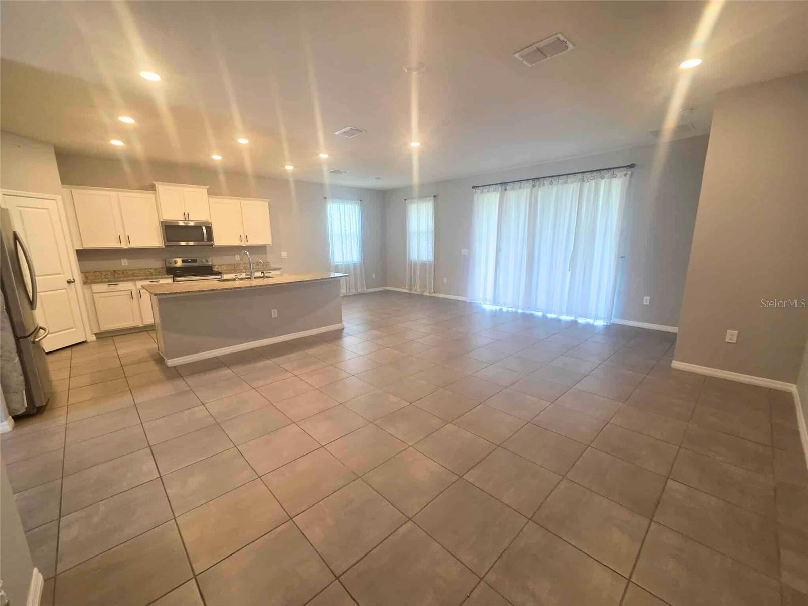 EVERGREEN ESTATES - Residential Lease
