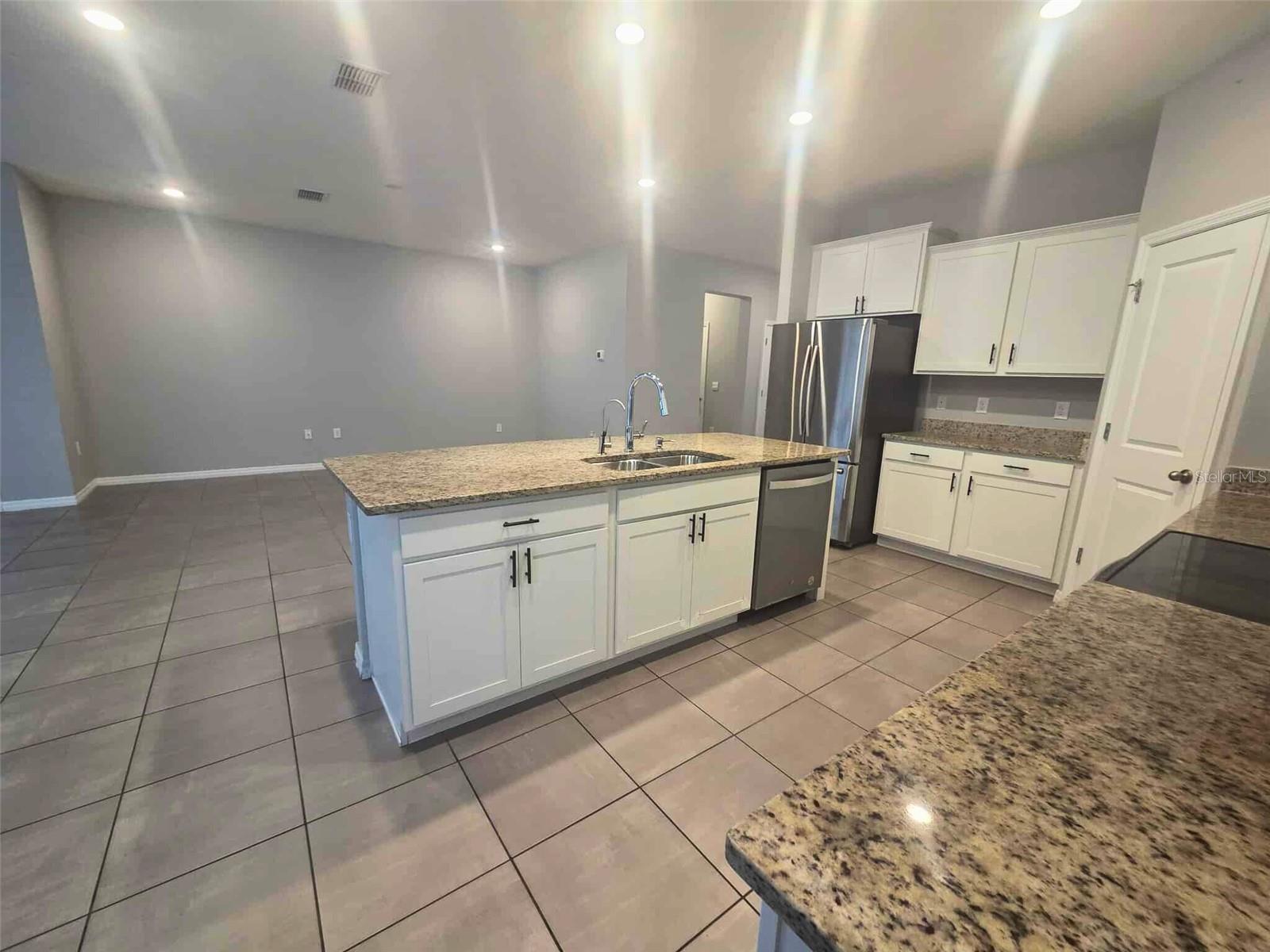 EVERGREEN ESTATES - Residential Lease