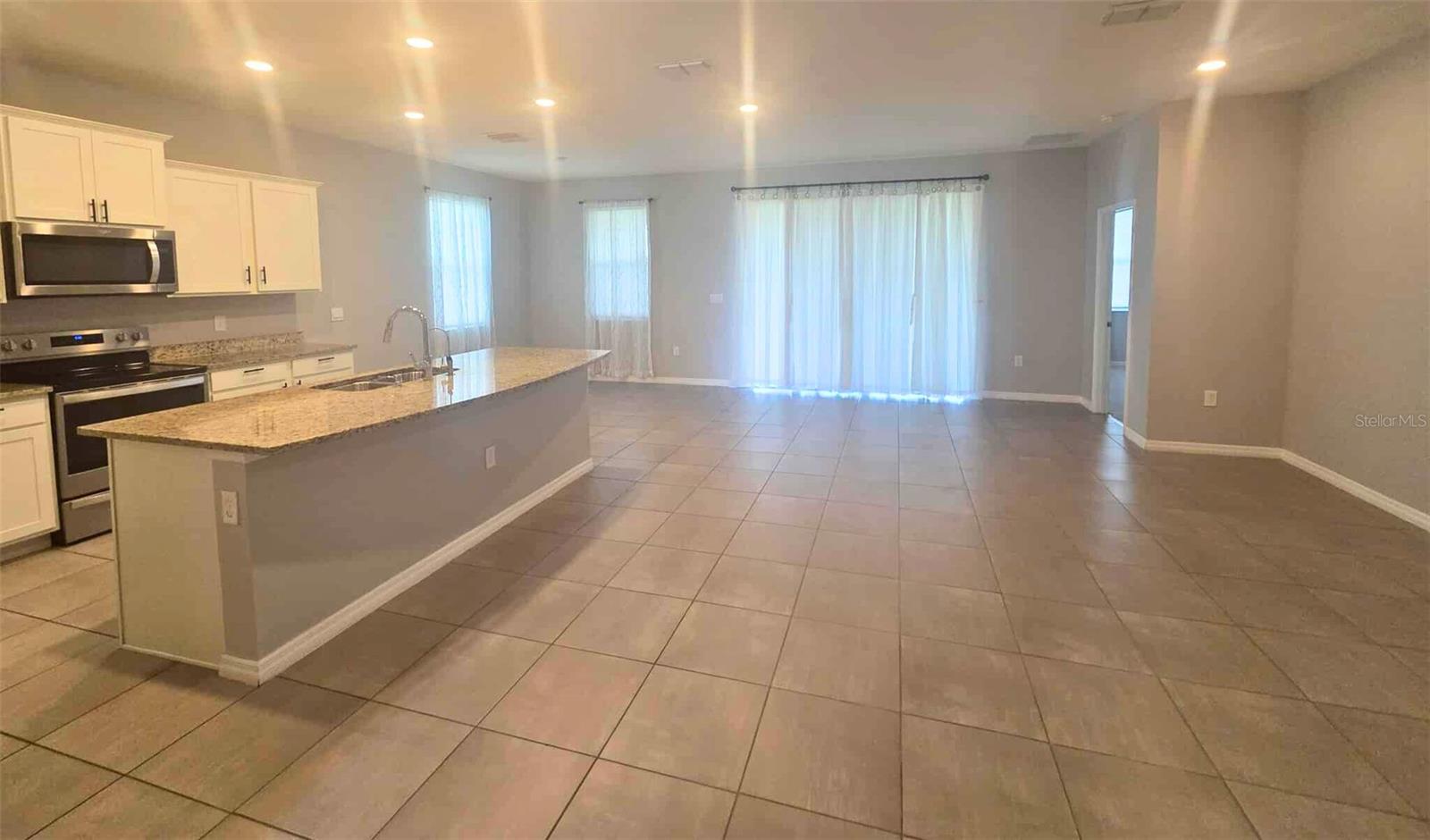 EVERGREEN ESTATES - Residential Lease