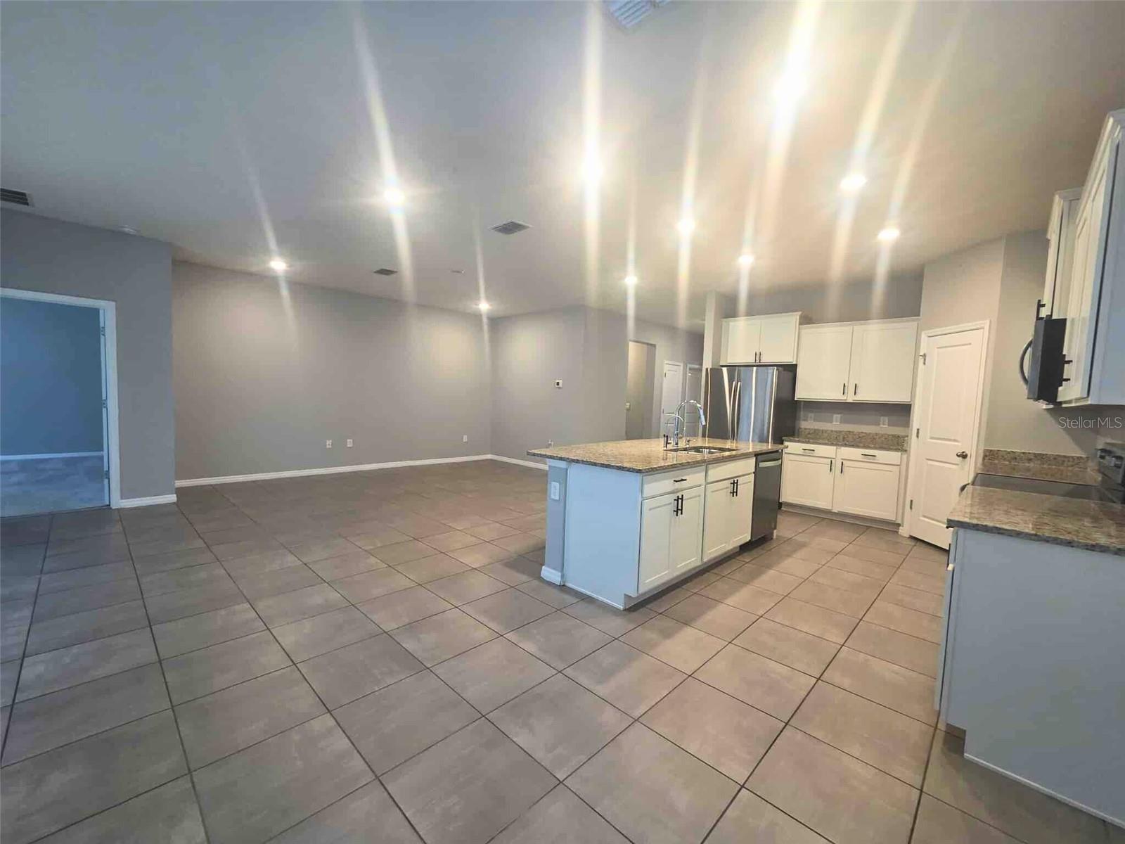 EVERGREEN ESTATES - Residential Lease