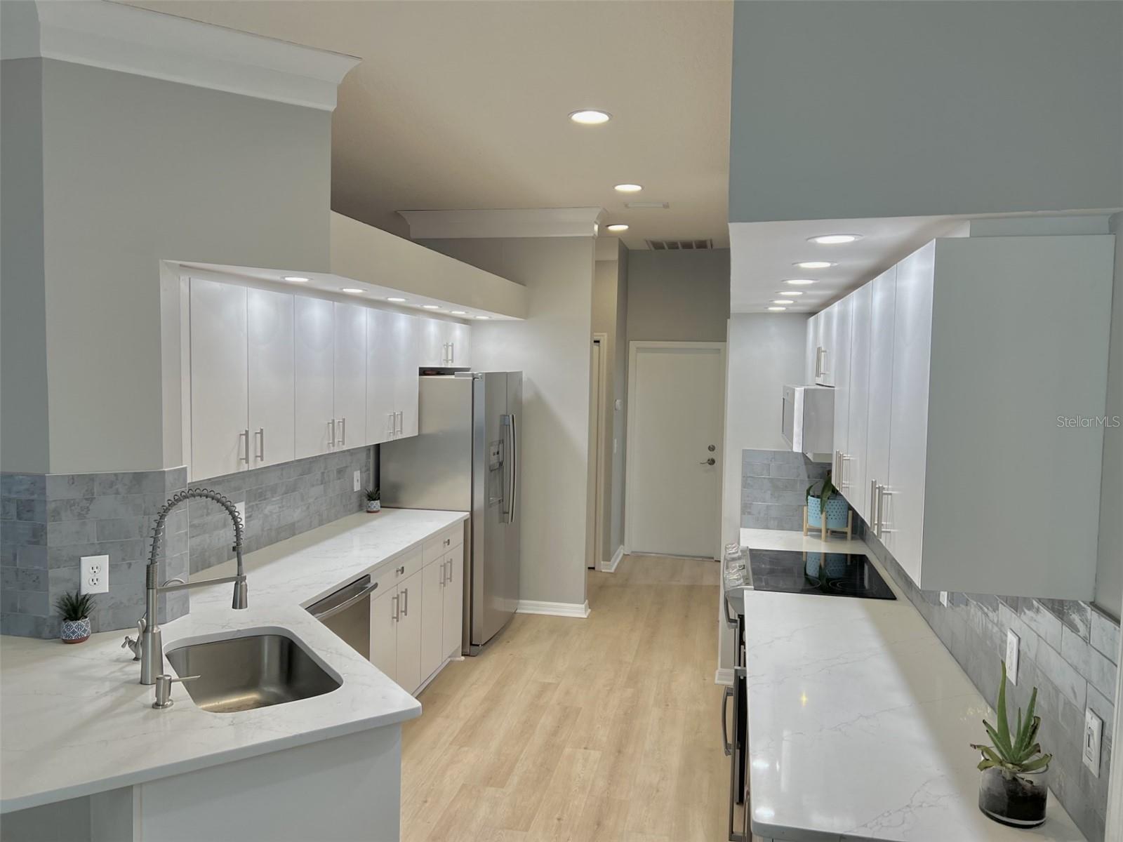 PIPERS MEADOW - Residential