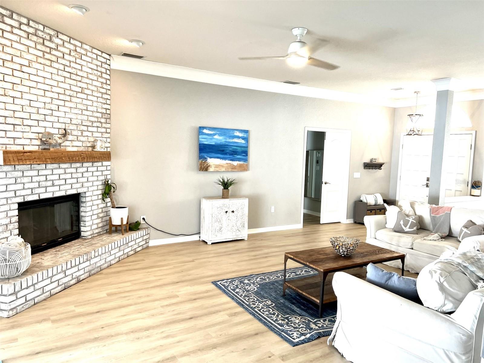 PIPERS MEADOW - Residential